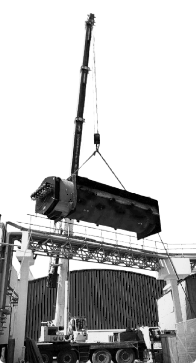 Crane used by La Mondiale de Levage - Expert lifting solutions